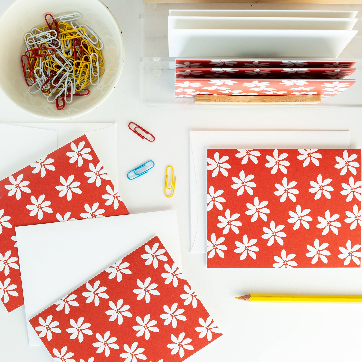Red and white floral ginger card - 6 pack - shown as flat lay on desktop